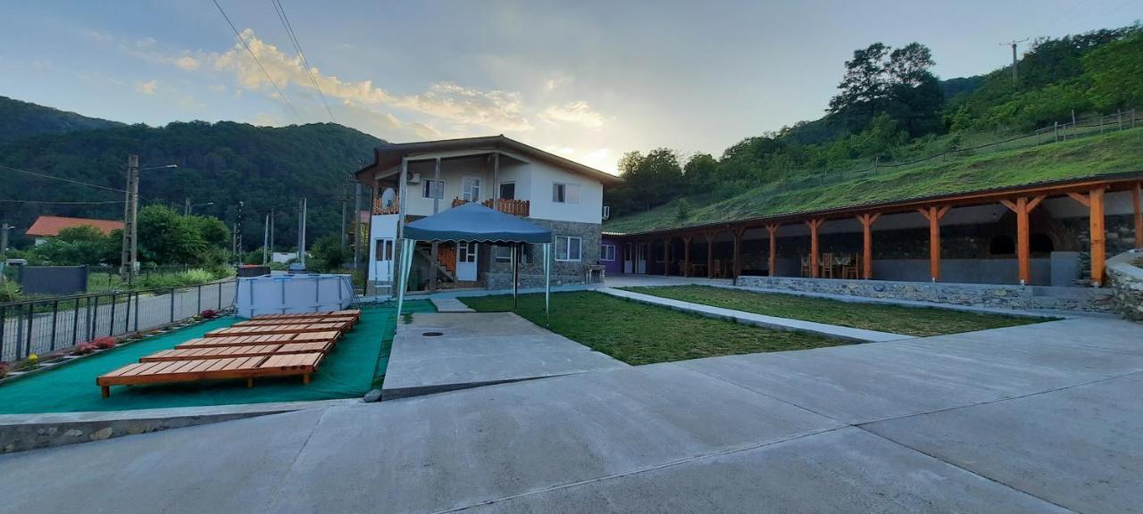 Hotel Telteu Florian Dubová Exteriér fotografie